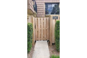 5267 CORAL CT #628, ORLANDO, FL 32811 Sold 08/15/22