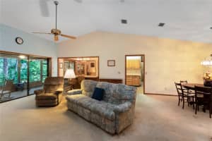 460 WHISPERING OAK LN, APOPKA, FL 32712 Sold 08/24/22