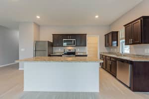 313 HIDDEN LAKE LOOP, HAINES CITY, FL 33844 Sold 03/09/23