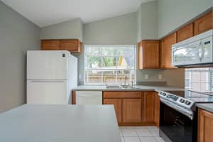 1766 IROQUOIS DR, APOPKA, FL 32703 Sold 09/02/22