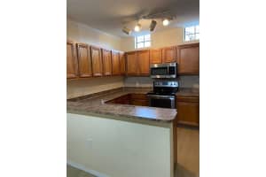 6121 METROWEST BLVD #103, ORLANDO, FL 32835 Sold 09/13/22
