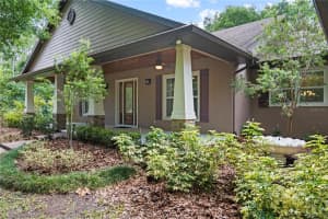 27051 MOSS VIEW DR, TAVARES, FL 32778 Sold 07/11/22