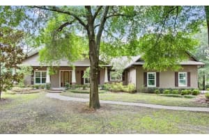 27051 MOSS VIEW DR, TAVARES, FL 32778 Sold 07/11/22