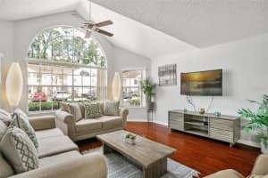 5004 LAGUNA BAY CIR #55, KISSIMMEE, FL 34746 Sold 10/04/22