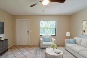 1536 GAYLE RIDGE DR, APOPKA, FL 32703 Sold 07/26/22