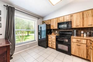 830 Maple Forest Dr, Orlando, FL 32825, Sold 07/08/22