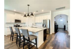 2490 STANDING ROCK CIR, OAKLAND, FL 34787 Sold 09/08/22