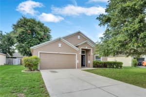 2260 MERRY RD, TAVARES, FL 32778 Sold 10/20/22