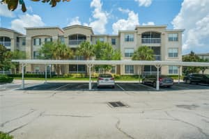 3301 WHITESTONE CIR #308, KISSIMMEE, FL 34741 Sold 07/14/22