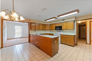 524 GLEN GROVE LN, ORLANDO, FL 32839 Sold 07/21/22