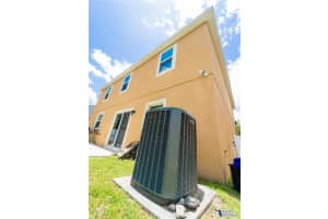 264 SHERRI LEE LN, DELAND, FL 32720 Sold 10/04/22