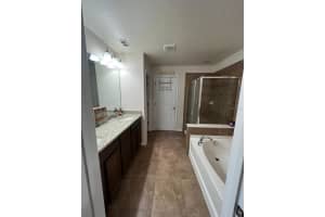 7528 AZALEA COVE CIR, ORLANDO, FL 32807 Sold 09/07/22