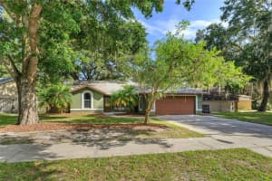 216 HARBOR DR, WINTER GARDEN, FL 34787 Sold 09/06/22