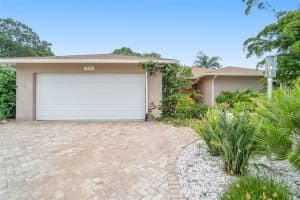 3828 GATEWOOD DR, SARASOTA, FL 34232 Sold 03/20/23