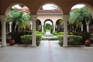 5566 METROWEST BLVD #30, ORLANDO, FL 32811 Sold 08/26/22