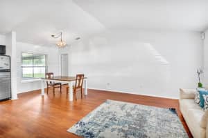 8067 CLOVERGLEN CIR, ORLANDO, FL 32818 Sold 07/15/22