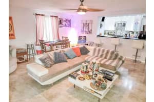 7916 PINEAPPLE DR, ORLANDO, FL 32835 Sold 10/06/22