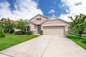 1104 KELLOGG DR, TAVARES, FL 32778 Sold 09/06/22