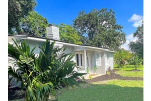 725 BONNIE CIR, MELBOURNE, FL 32901 Sold 10/07/22