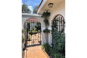 7720 CHAPELHILL DR, ORLANDO, FL 32819 Sold 07/08/22