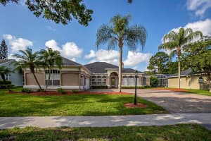 4844 SUDBURY DR, ORLANDO, FL 32826 Sold 07/27/22