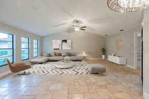 8019 N MADEIRA CT, ORLANDO, FL 32836 Sold 08/19/22