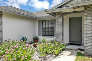 7735 INDIAN RIDGE TRL N, KISSIMMEE, FL 34747 Sold 08/24/22