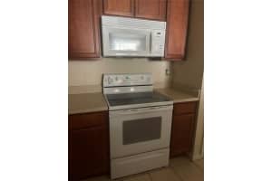 3001 LAUREL RUN LN #201, KISSIMMEE, FL 34741 Sold 07/27/22