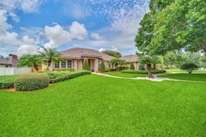 2118 WHITFIELD LN, ORLANDO, FL 32835 Sold 09/12/22