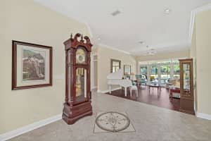 2118 WHITFIELD LN, ORLANDO, FL 32835 Sold 09/12/22