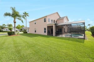 976 LAKE BERKLEY DR, KISSIMMEE, FL 34746 Sold 09/06/22