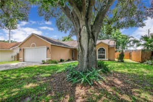 114 ROBBINS REST CIR, DAVENPORT, FL 33896 Sold 07/27/22
