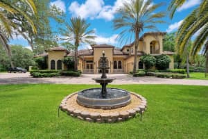 295 CHISWELL PL, LAKE MARY, FL 32746 Sold 10/07/22