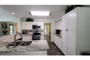2141 BENT OAK DR, APOPKA, FL 32712 Sold 11/02/22
