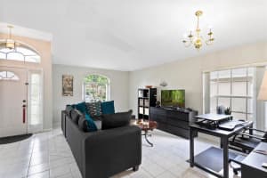 4111 FOREST ISLAND DR, ORLANDO, FL 32826 Sold 08/03/22