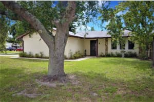 1 CUNNINGHAM DR, NEW SMYRNA BEACH, FL 32168 Sold 09/14/22
