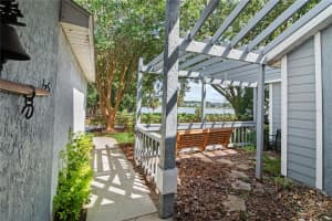 302 LAKE DOE BLVD, APOPKA, FL 32703 Sold 09/01/22