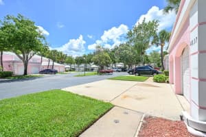 4837 WALDEN CIR #11, ORLANDO, FL 32811 Sold 10/18/22