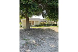 36700 OCONEE AVE, EUSTIS, FL 32736 Sold 10/05/22