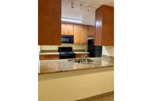 5267 BROOK CT #252, ORLANDO, FL 32811 Sold 08/19/22
