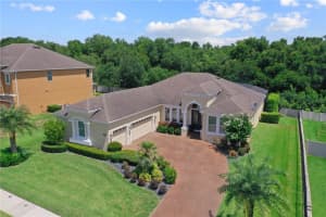 2057 MISTY GLEN DR, APOPKA, FL 32712 Sold 10/05/22