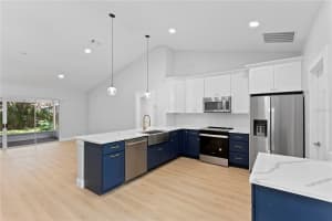 208 HARBOR DR, WINTER GARDEN, FL 34787 Sold 03/22/23