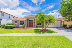 2961 SIESTA VIEW DR, KISSIMMEE, FL 34744 Sold 08/02/22