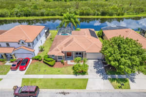 2961 SIESTA VIEW DR, KISSIMMEE, FL 34744 Sold 08/02/22
