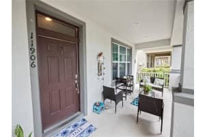 11906 SILVERLAKE PARK DR, WINDERMERE, FL 34786 Sold 06/05/23