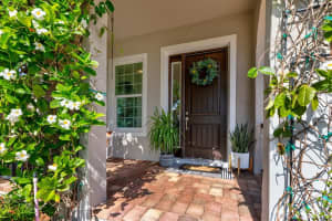 1652 HOLCOMB CREEK ST, WINTER GARDEN, FL 34787 Sold 10/05/22