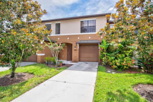 5350 WINDSOR LAKE CIR, SANFORD, FL 32773 Sold 08/05/22