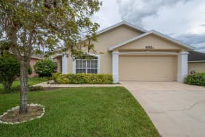 6921 SHIMMERING DR, LAKELAND, FL 33813 Sold 04/20/23