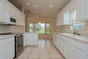 6921 SHIMMERING DR, LAKELAND, FL 33813 Sold 04/20/23