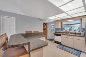 513 HICKORYWOOD AVE, ALTAMONTE SPRINGS, FL 32714 Sold 08/16/22